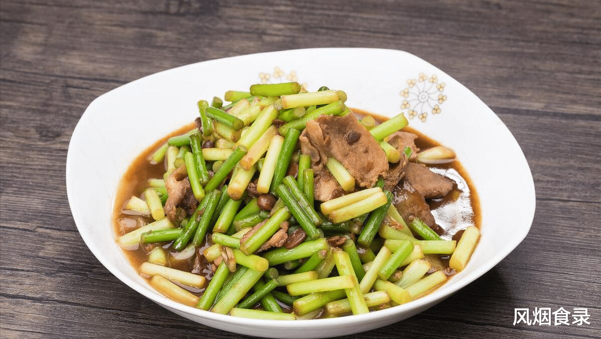 “红帽”蒜薹和“白帽”蒜薹，要选哪种？差别不小，建议弄懂再买