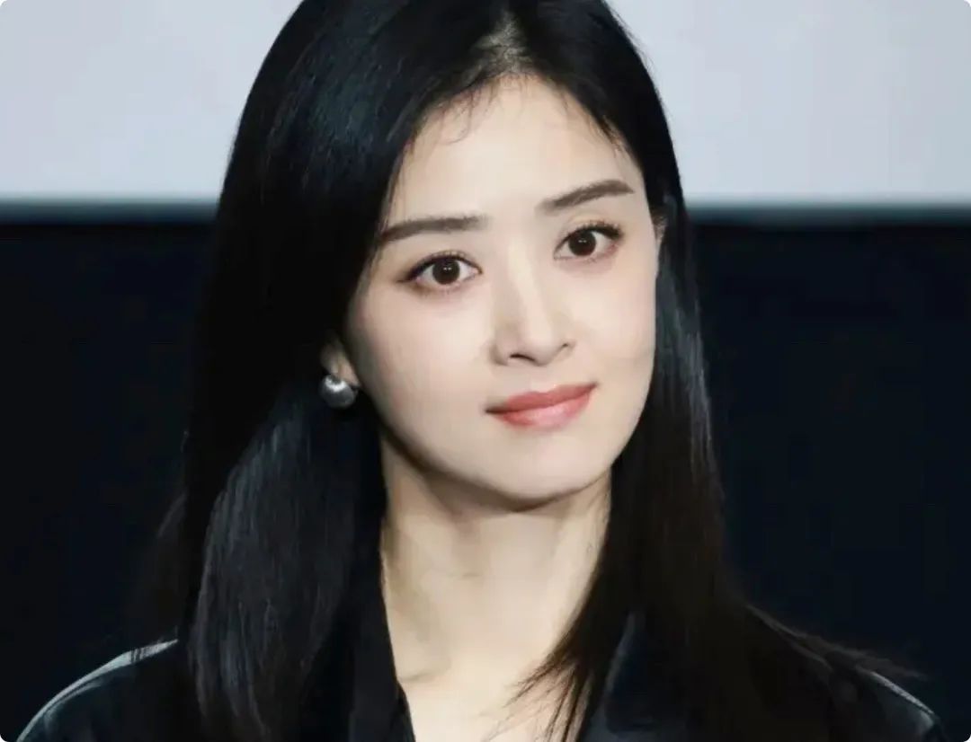 41岁蒋欣竟“秒杀”27岁关晓彤,网友:瘦下来的华妃娘娘美出天际