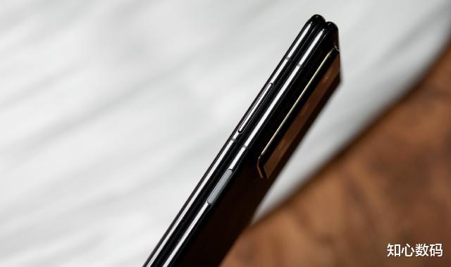 荣耀乱套了，16GB+512GB突降3900元，折叠屏旗舰售价创新低