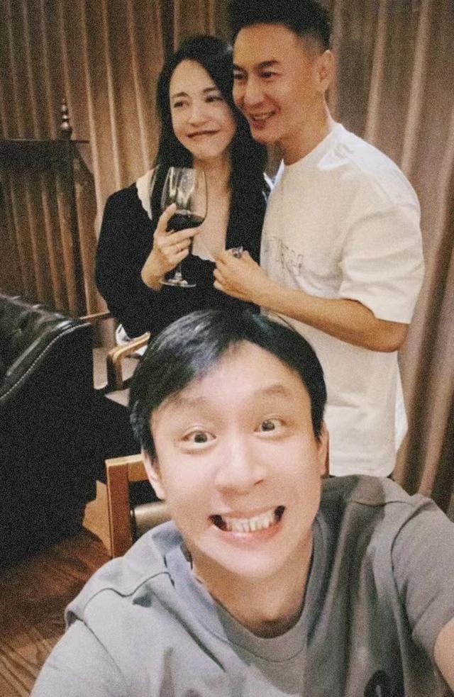 姚晨同学聚会太牛了!震惊网友:和杨志刚、于波、黄小蕾是同学?
