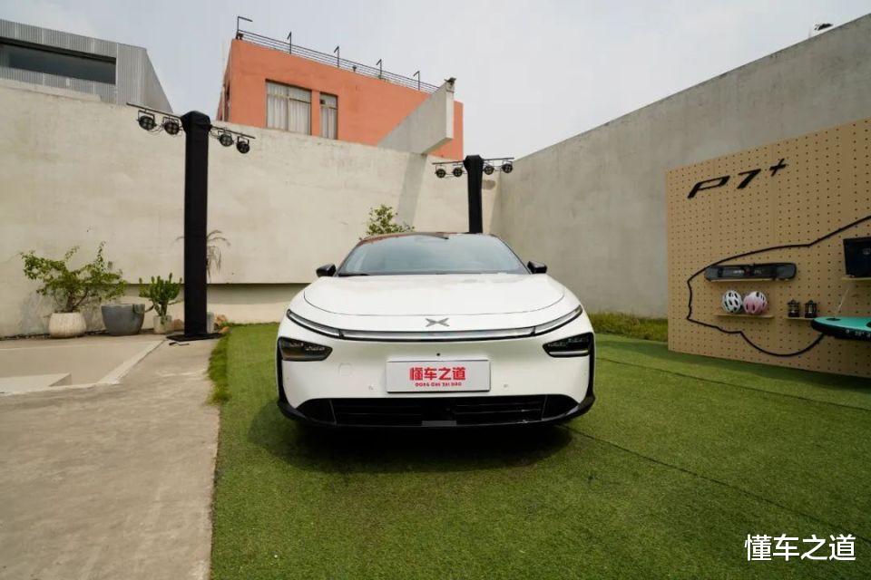小鹏P7+售18.68万起，续航能OTA，搭视觉高阶智驾