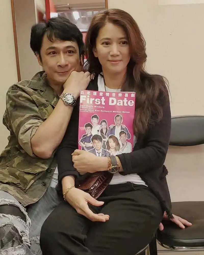 吴镇宇再现毒舌吓坏众人,男嘉宾狂蹭口红,金莎狂擦汗