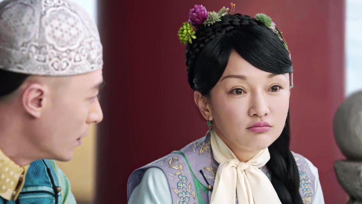 看了45岁陈乔恩演恶毒后妈，我发现：中年女人反油腻比扮嫩更显气质