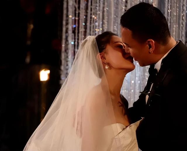 刘青云|好声音没得冠军，却嫁给爱奇艺总裁，34岁成了人生赢家