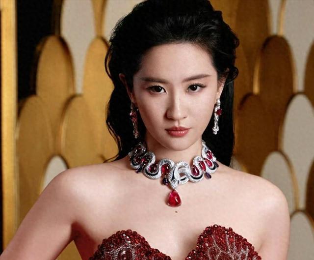 金鹰奖：王一博众望所归，刘亦菲除名 85 花，成毅爆冷引关注