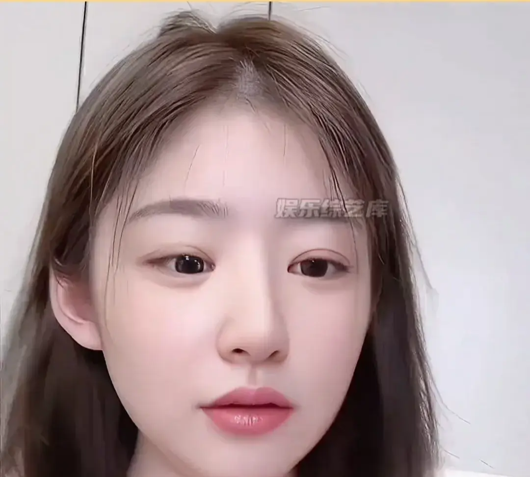 这瓜越吃越不明白了! 王思聪发文辟谣认娃，黄一鸣后脚直播哭戏