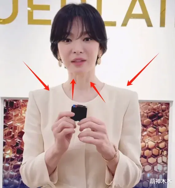 宋慧乔暴瘦后迅速显老，出镜表情僵硬，说话扯不动五官，好尴尬！