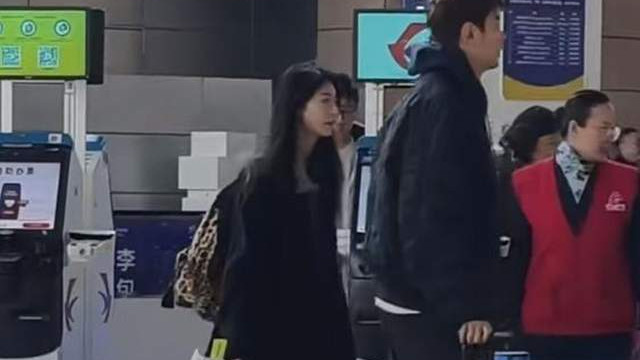 纪凌尘带韩国女友现身，不懂体贴惹女友不满，恋爱3年仍不想结婚