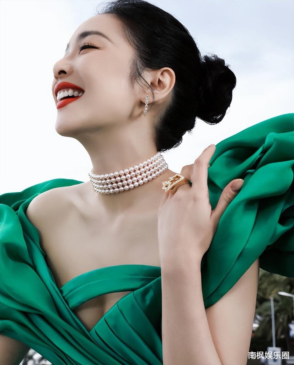 《边水往事》荣姐告诉我们,最高级的性感是气质,穿得少只能去金翠歌厅