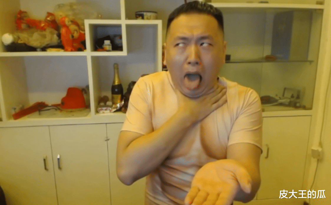 药水哥变身肌肉帅哥，减肥效果堪比整容，网友：周淑怡你后悔了吗