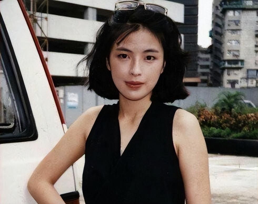 世上绿茶千千万，最怕罗美薇这样！婚后27年，张学友输得一塌糊涂