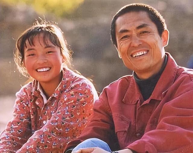 从农村喂猪女,到被张艺谋劝退的“最丑谋女郎”,22年后她咋样了