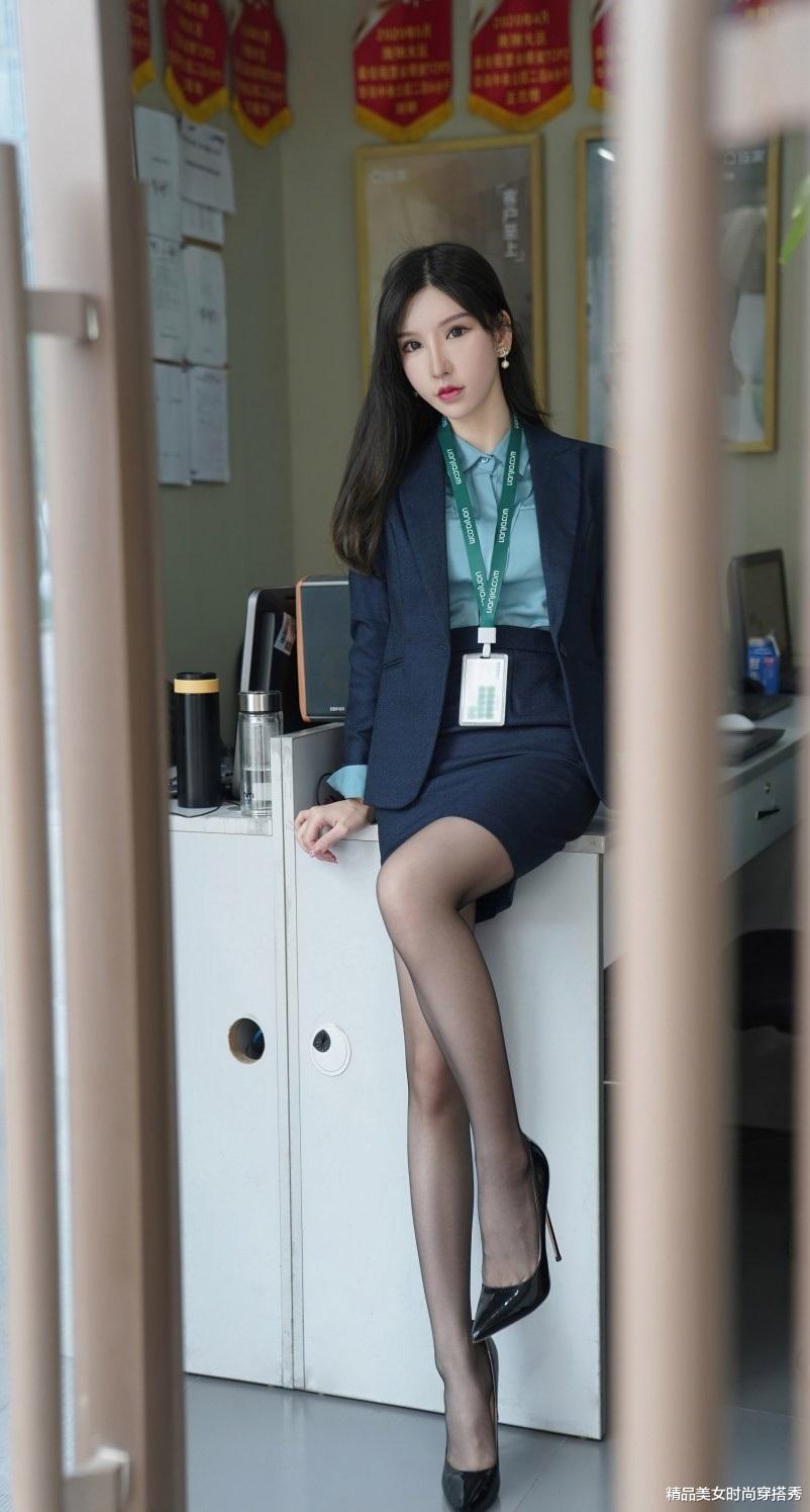 优雅大气，气质非凡！职场女性必选套装裙在即