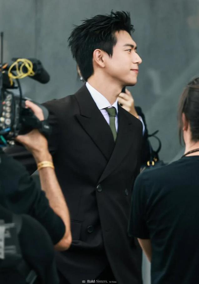 跨年来袭，美男洗牌，王一博登顶，于适9杨洋8李现7成毅6肖战第2