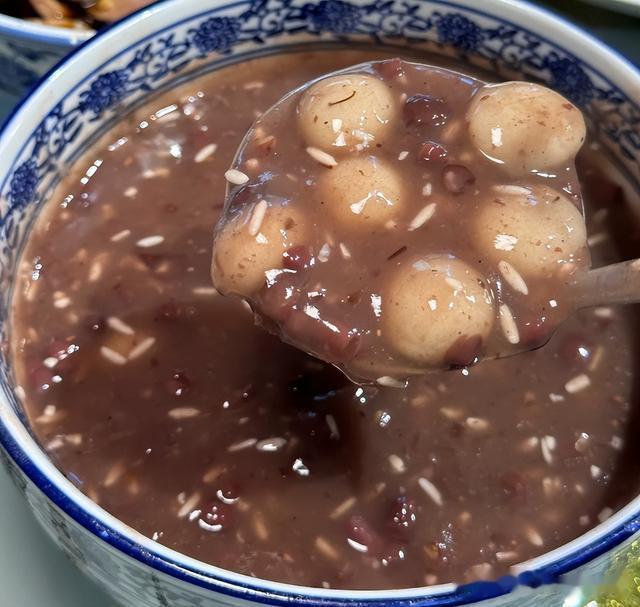 广州一家去南京，吃了顿“天价油条”怀疑被宰，网友看到坐不住了