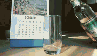 销量破10亿！曾是中国“最难喝的饮料”，如今为何被中年男人买疯