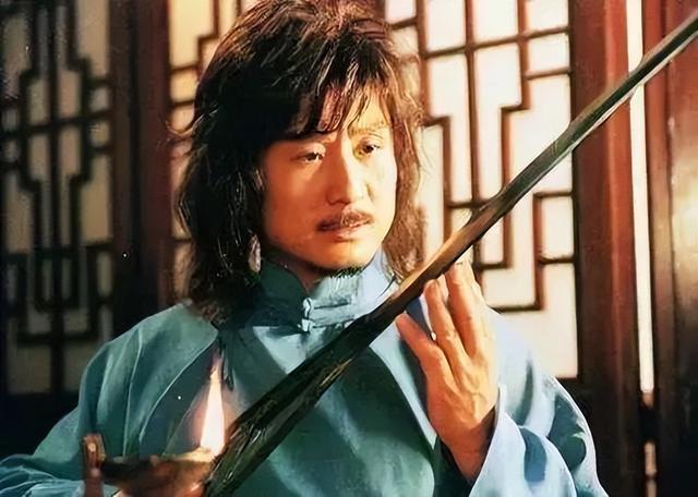 《家有仙妻》30年，四位主演是无人问津，三位龙套配角大红大紫