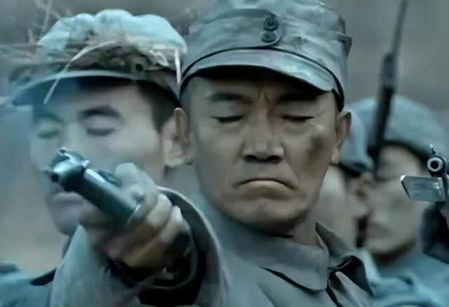 亮剑：日军宣布投降的时间是在夏天，为何张大彪却穿着棉衣受降？