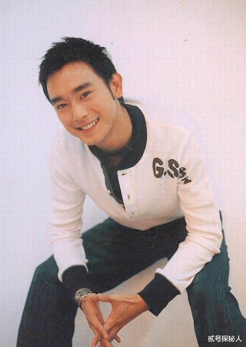 原来丑得“千奇百怪”的他们,年轻时那么帅气,开始为肖战担心了