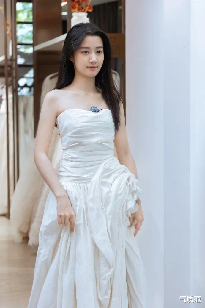 卢昱晓美图写真,清纯柔美,靓丽佳人!