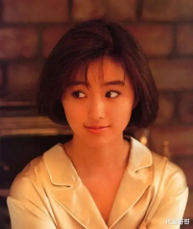 酒井法子：从初恋女神到“万人骂”，她被渣男丈夫毁了下半生