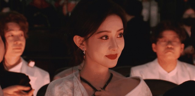 一觉醒来汪峰天都塌了！新歌再被截胡，他和萧敬腾的人设真难塌！