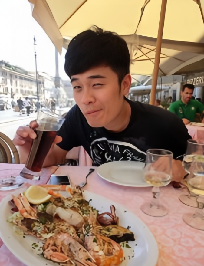 陈赫行李在欧洲机场被掉包!变成一堆垃圾,富人出国也遭另类收割