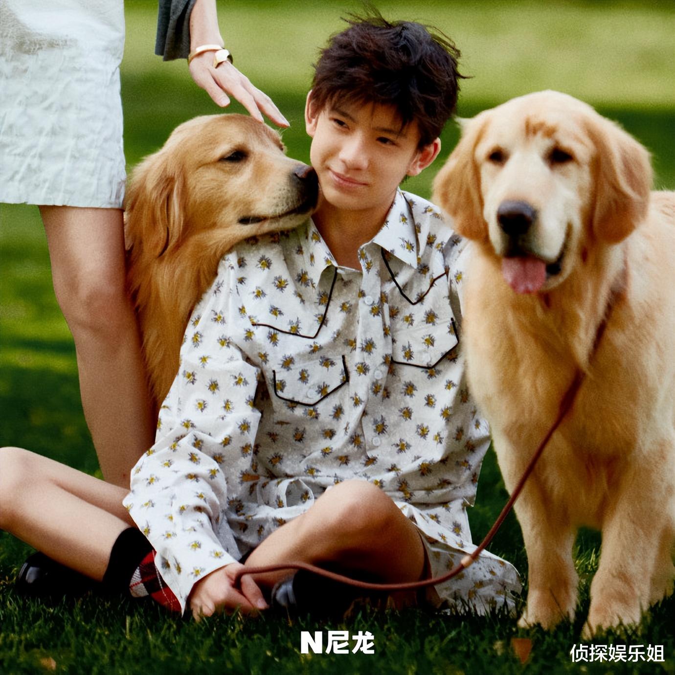 董洁与儿子首封曝光,15岁顶顶明星范足,遗传爸妈高颜值又高又帅