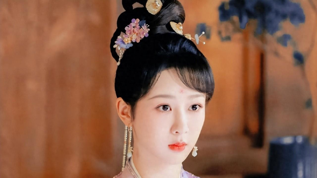 演艺圈名人热度指数榜单更新，女星终于排在男星前面，太不容易