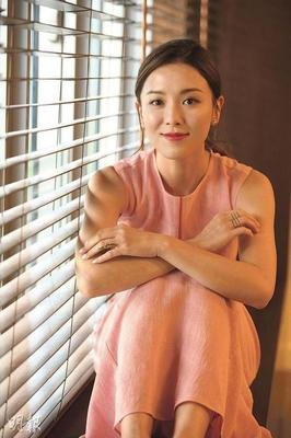 她是TVB小花颜值气质绝，嫁知名导演传离婚，公公曾志伟话留玄机