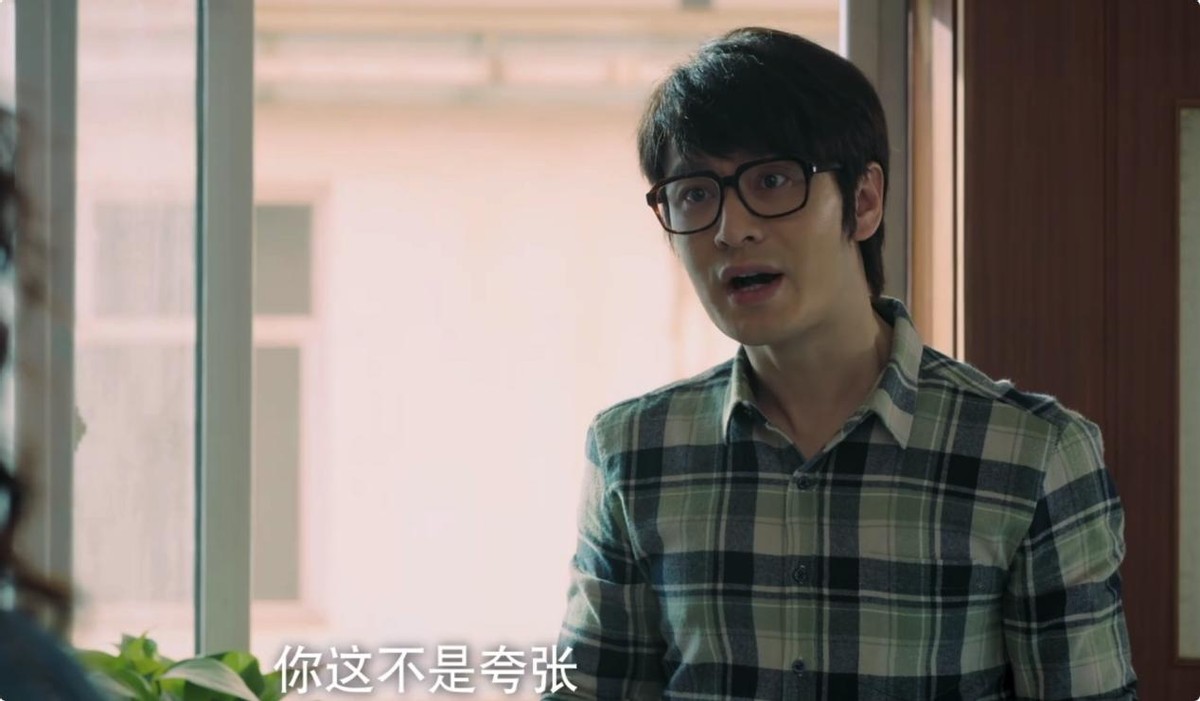 46岁黄晓明演学生,皮肤松垮、满脸褶,2024年最辣眼的一部剧来了