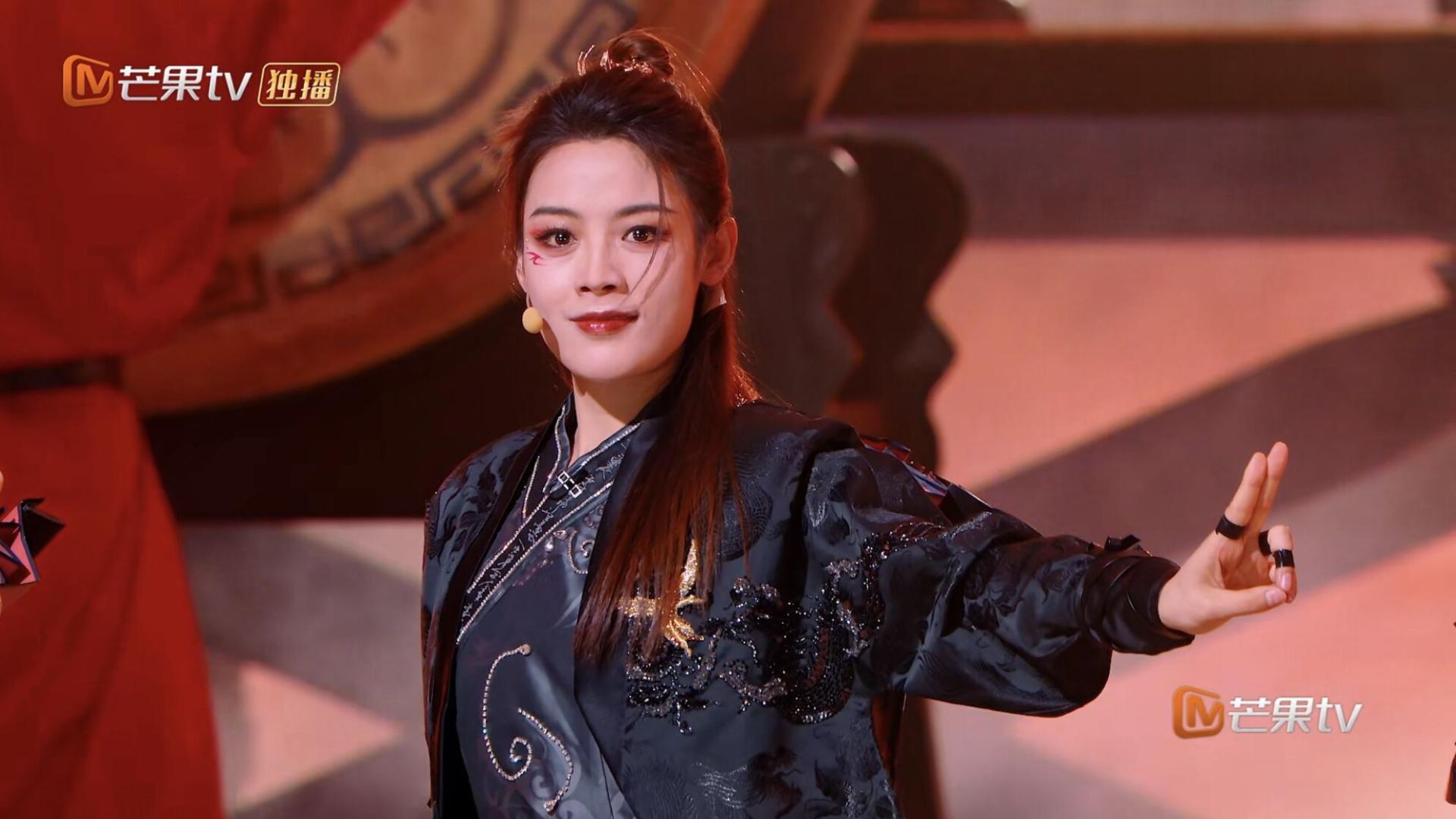 《乘风2024》决赛直播，6位高人气姐姐定位，4位综艺咖2位音乐咖