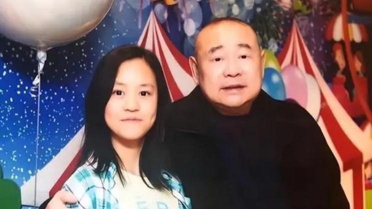 刘銮雄21岁女儿创办舞蹈学校，投资2000万进军商业发展