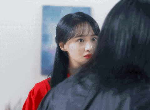 郑爽近照曝光疑整容!嘴巴歪了,工作室发文回应不欠任何人