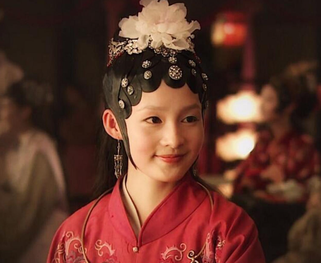 收视破2!《人民日报》表扬,央视这部谍战剧,让我想站起来鼓掌