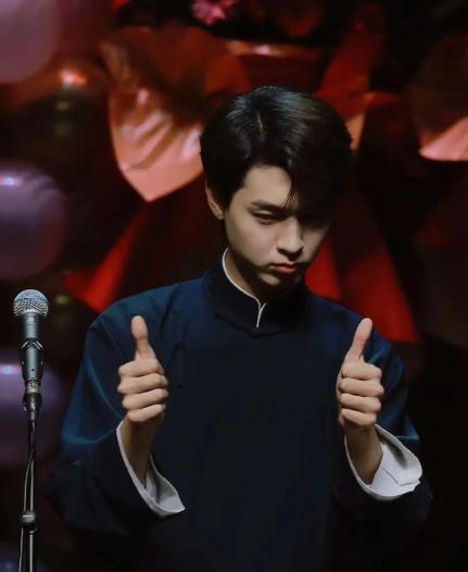 郭德纲为什么封箱还带秦霄贤？因为“那点破事”根本就不叫事！