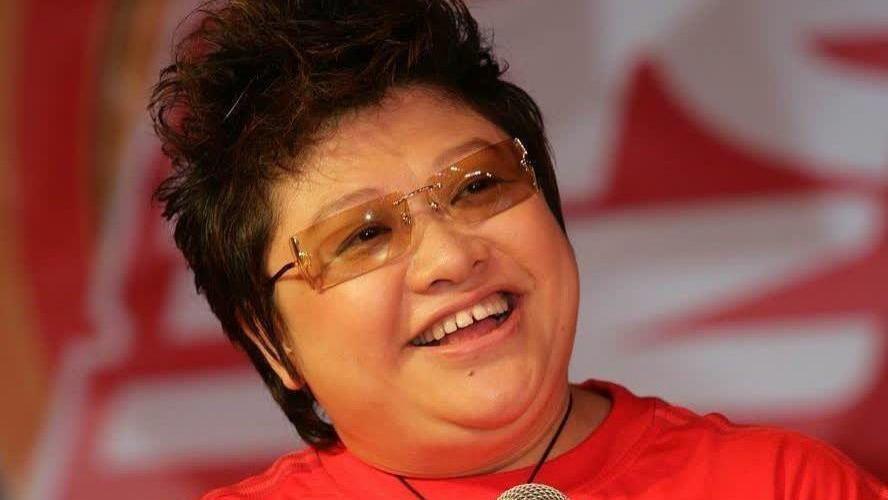 “骗”了我们30年，韩红父亲原来是家喻户晓的他，难怪都不敢得罪她