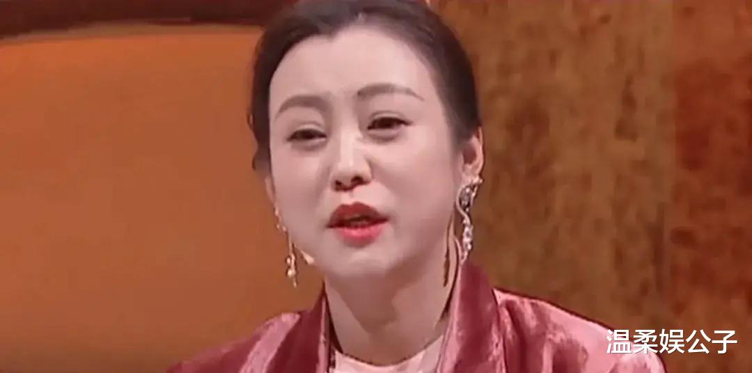 不要看如今的郝蕾不修边幅,当年的她漂亮到高圆圆都被比下去了