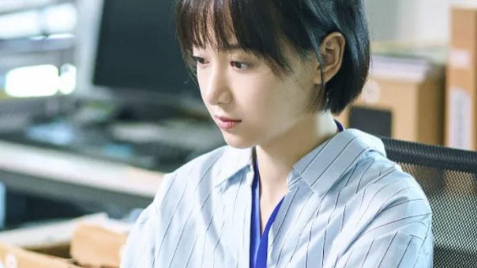 25岁，我开始“假装”有工作