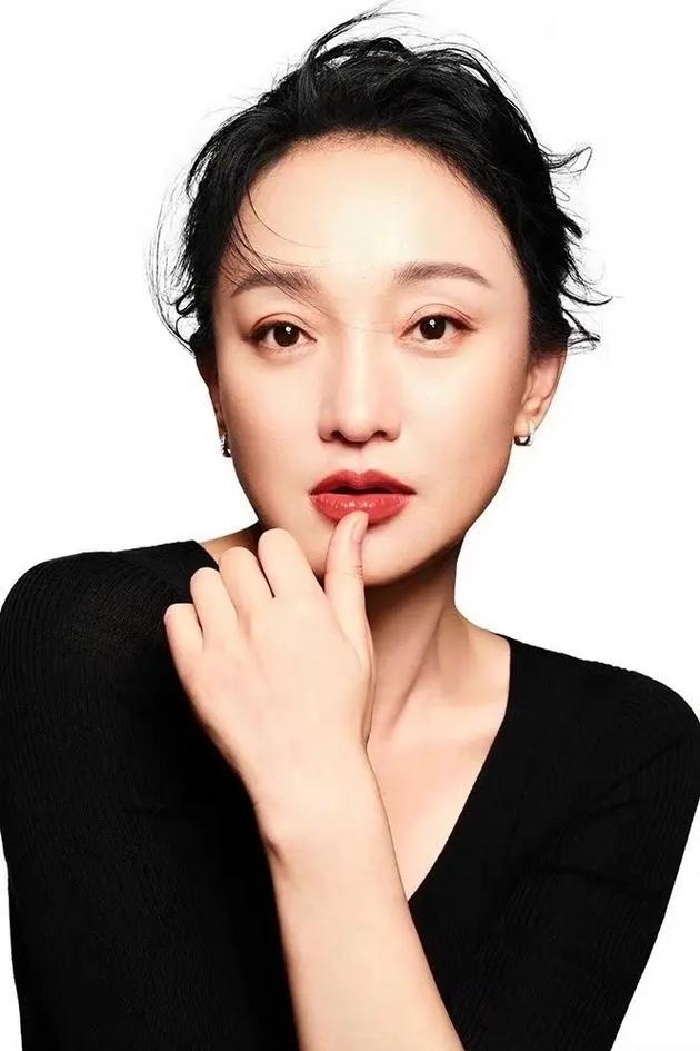 没滤镜真可怕！秦海璐满脸褶皱，林志玲尽显疲惫，袁泉生图炸裂