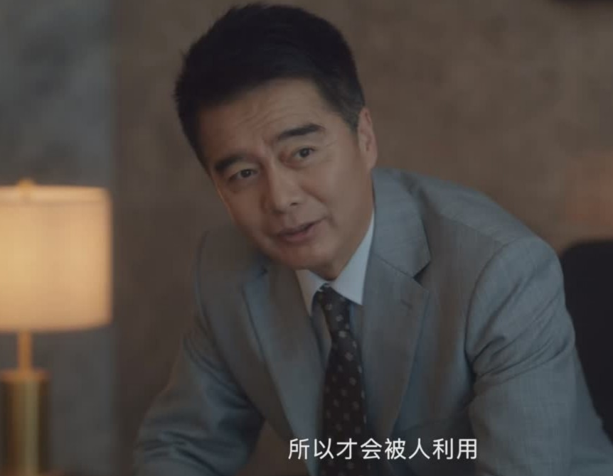 央视明晚开播!陈宝国坐镇,我难掩激动,终于有像样的职场大剧了