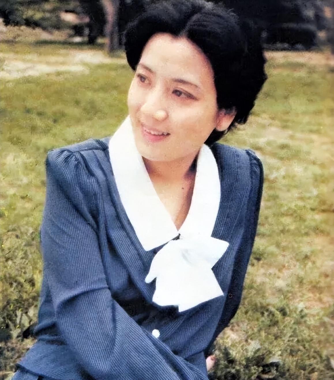 “北影金花”李秀明嫁富商移居国外，现在的她，证明刘晓庆没说错