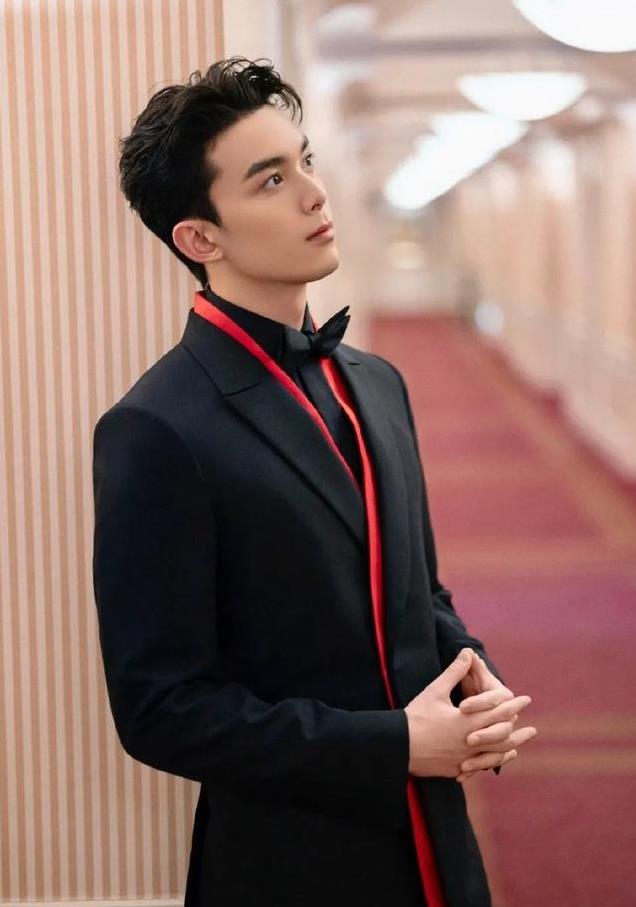 最帅男艺人洗牌,双陈登顶,吴磊第9李现第8于适第7一博3肖战第2