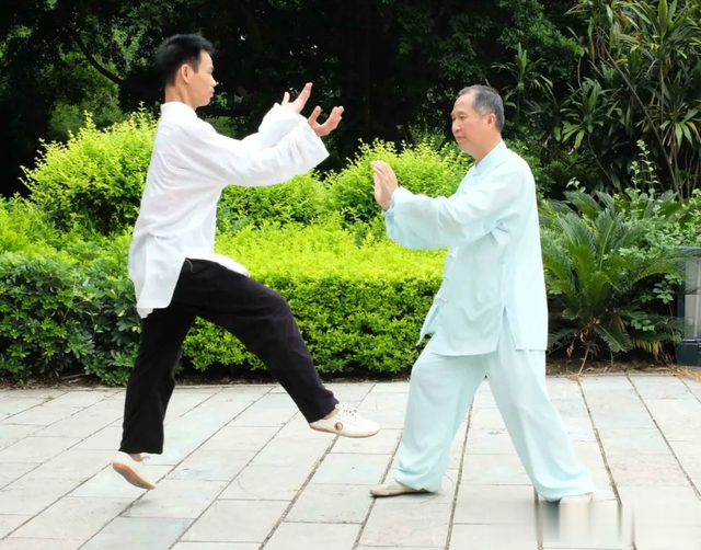 陈雄：松沉根劲生在脚底哪里？