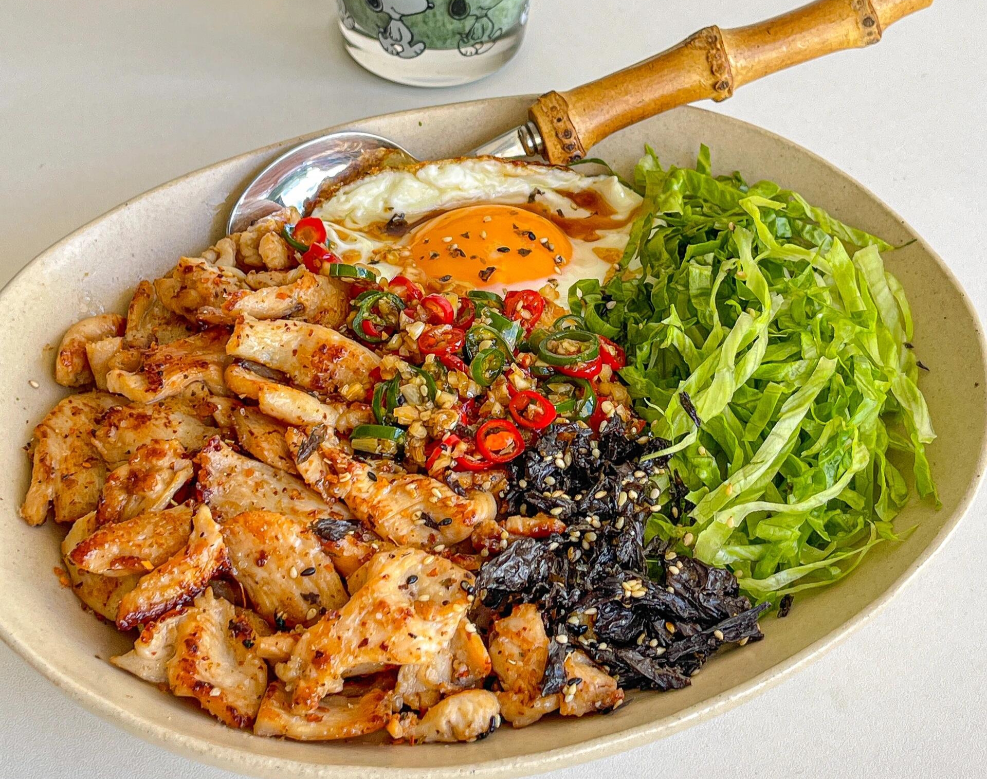 三伏天太热不想炒菜,就做这6种懒人拌饭,有荤有素,好吃又营养