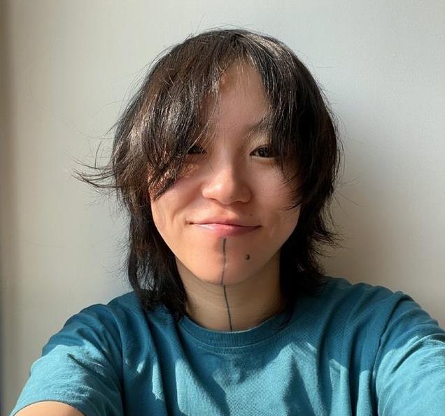 窦靖童：我妈钱多到用不完，但穷苦潦倒的爸爸，却成我如今的心病