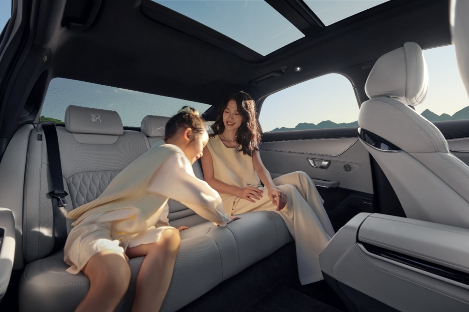 这才是中型SUV之王，续航超2000Km，仅售16万多，还要啥汉兰达？