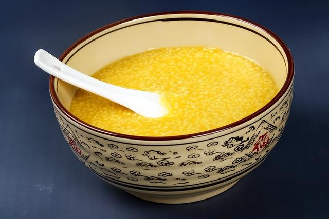 馒头干是养胃“专精户”？医生：每天吃上两块，比小米好出10倍！