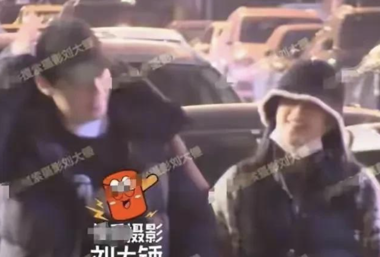 董子健陪女儿在街边跳舞超有爱,6岁大福长得像爸爸,气质随孙怡