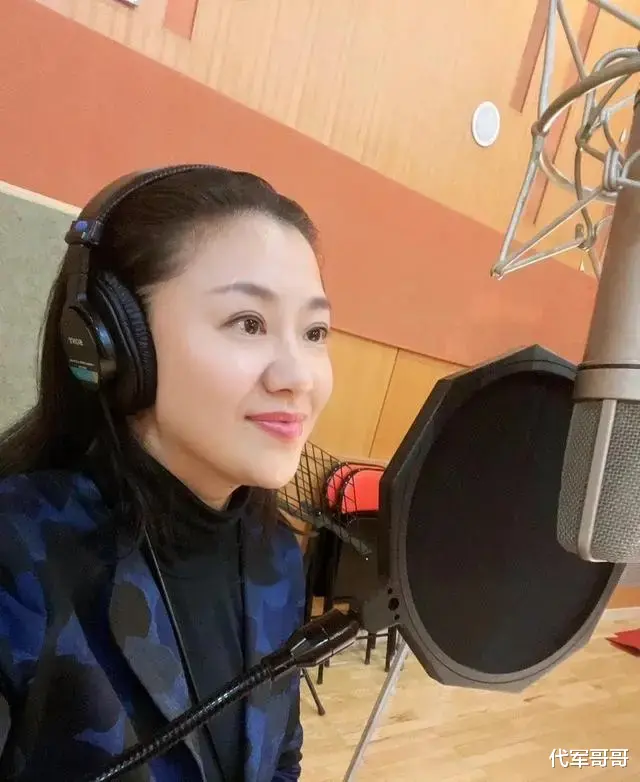 歌唱家王丽达:嫁给汤子星,婚后12年生一子,如今生活美满幸福